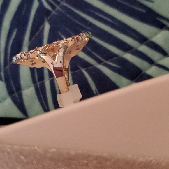 BRILLIANCE RING w/SWAROVSKI CRYSTALS - Picture 3 of 4